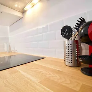 Appartement Le Dyonisos Et Piscine, La Seyne-sur-Mer