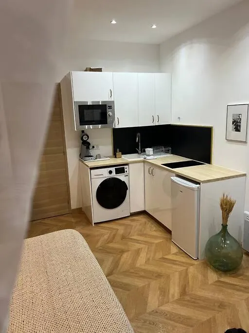 Appartement 4M Studio Jouques France
