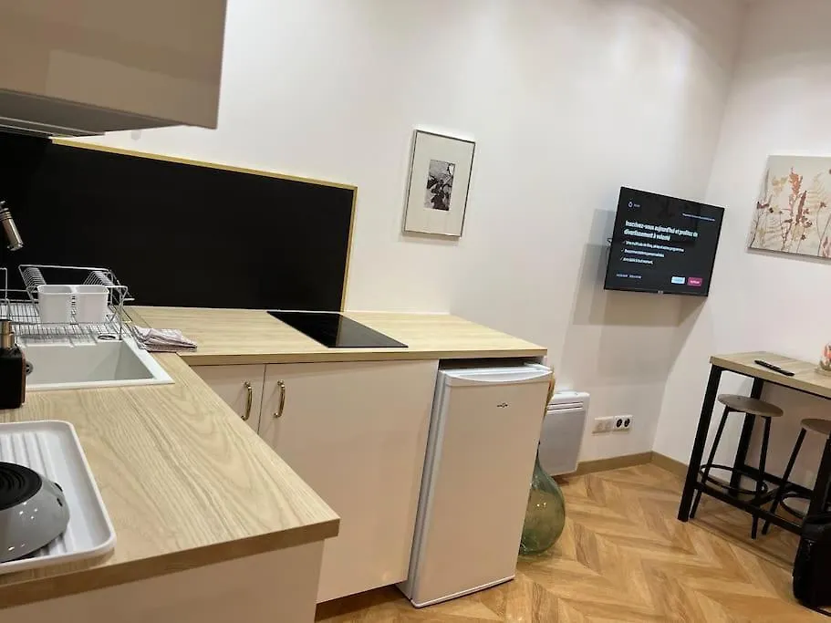 4M Studio Jouques Appartement