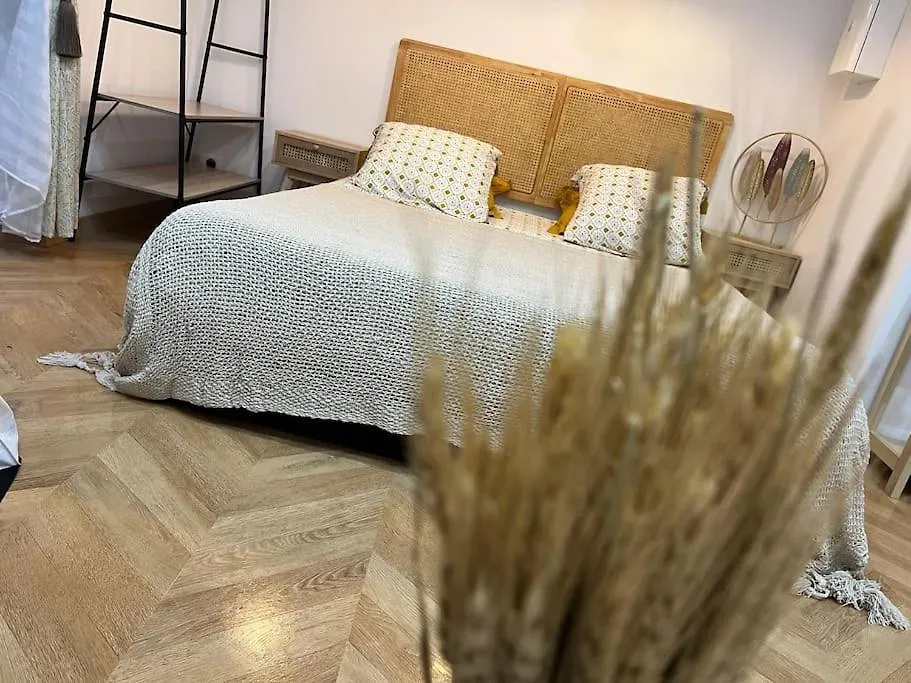 Appartement 4M Studio Jouques